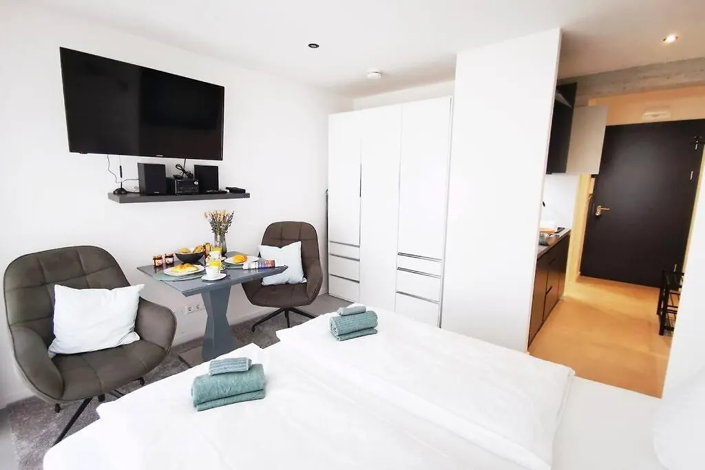 Hh 02 By Rockchair - Superhost Status - Modernes Apartment Mit Sonnigem Balkon & Premium Boxspringbetten In Winterhude - Hamburg Top Geheimtipp Γερμανία