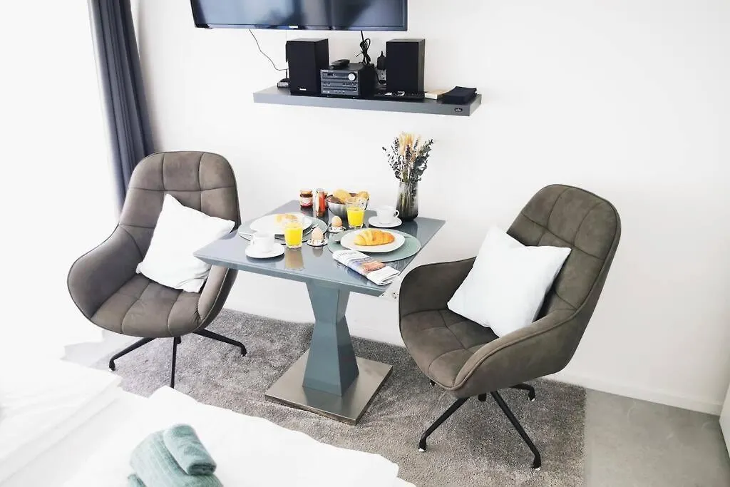Hh 02 By Rockchair - Superhost Status - Modernes Apartment Mit Sonnigem Balkon & Premium Boxspringbetten In Winterhude - Hamburg Top Geheimtipp 0*,