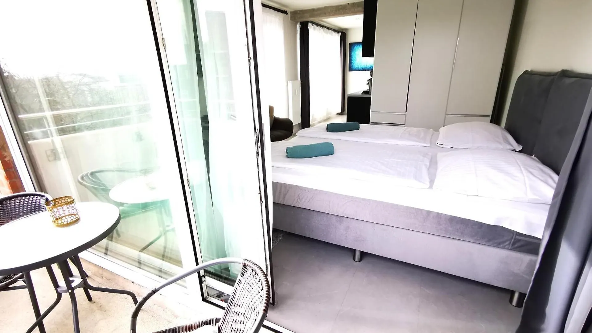 Hh 02 By Rockchair - Superhost Status - Modernes Apartment Mit Sonnigem Balkon & Premium Boxspringbetten In Winterhude - Hamburg Top Geheimtipp ألمانيا