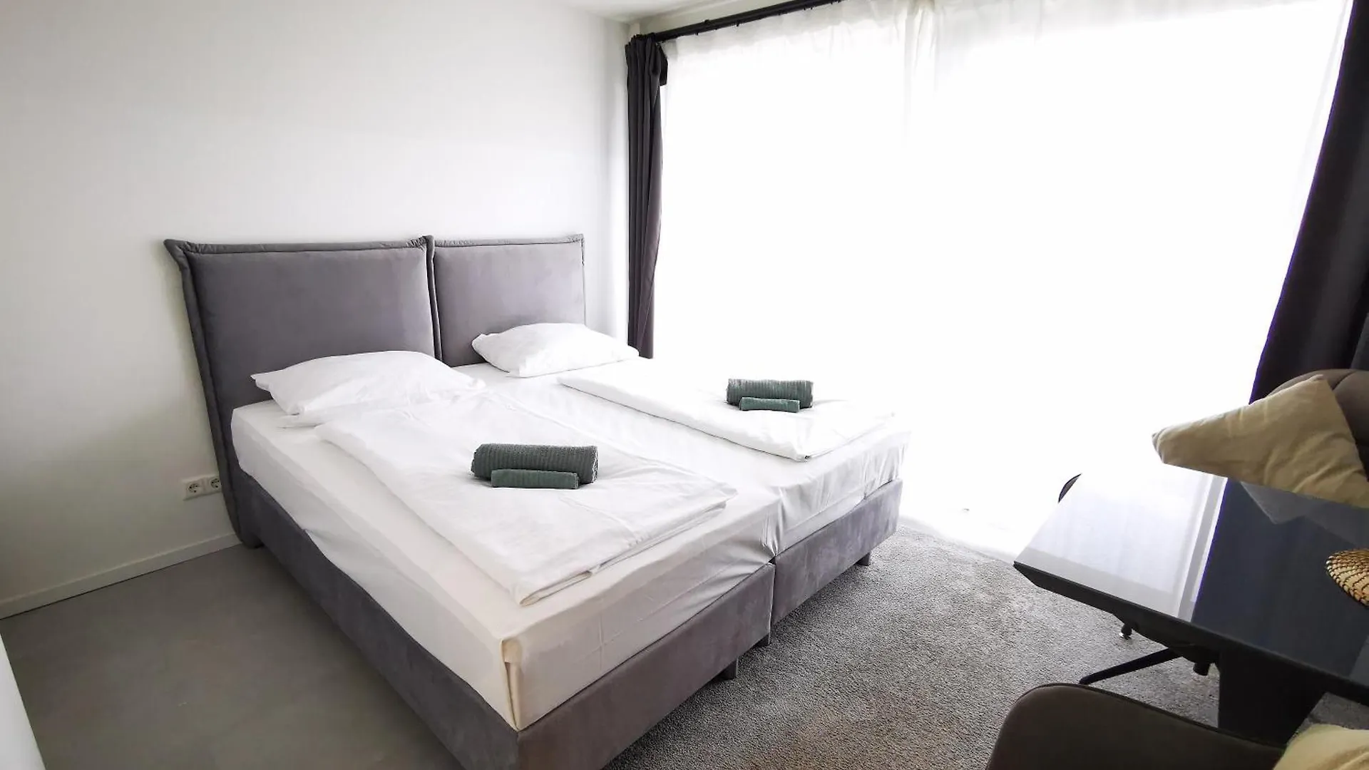 Hh 02 By Rockchair - Superhost Status - Modernes Apartment Mit Sonnigem Balkon & Premium Boxspringbetten In Winterhude - Hamburg Top Geheimtipp